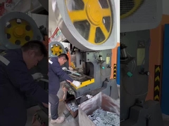 ইস্পাত ছিদ্রযুক্ত ইস্পাত তারের ট্রে 15 মিমি সাইড রেল উচ্চতা বায়ুচলাচল খাঁজ 0.8-3.0 মিমি