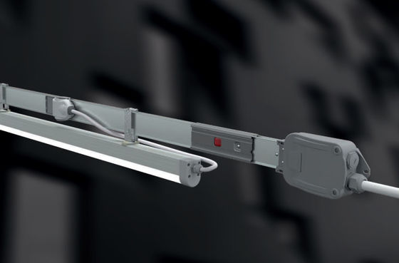 kopen 1m-3m LED-verlichting Busway Aluminiummateriaal Oppervlak Montage Busduct Systeem online manufacture