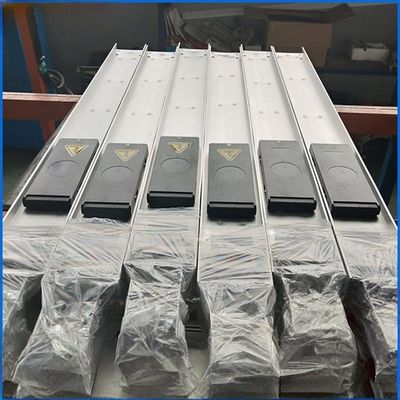 comprar 3P4W Rodovia de baixa tensão 6000A 100mm Largura IP55/IP65 online manufacture